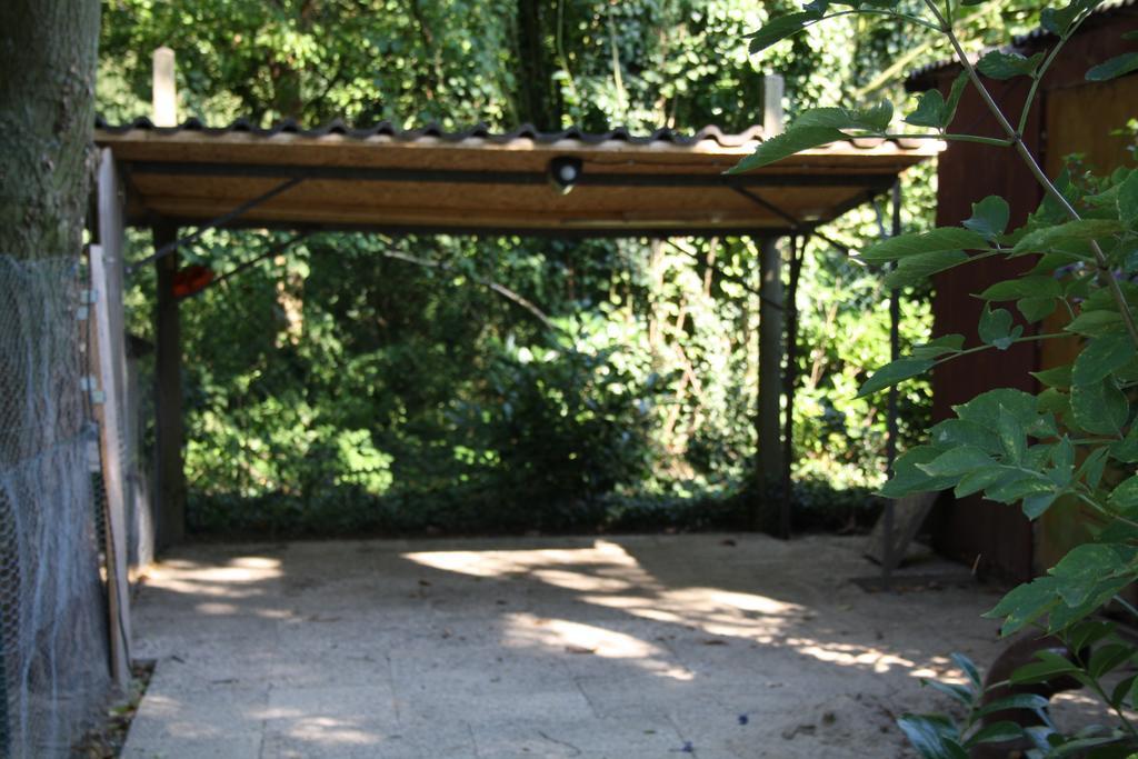 Biedermeier Born Bagian luar foto