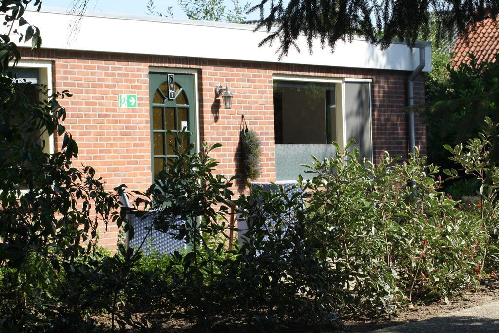 Biedermeier Born Ruang foto